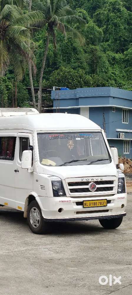 Force Motors Trax Cruiser 2011