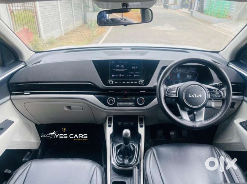 Kia Carens 1.4 Prestige 7 Str, 2023, Petrol