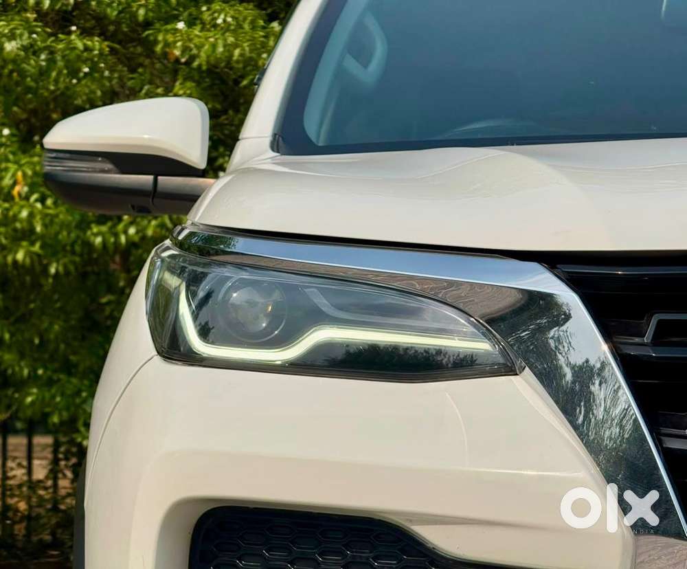 Toyota Fortuner 4x2 At 2.7 Petrol, 2022, Petrol