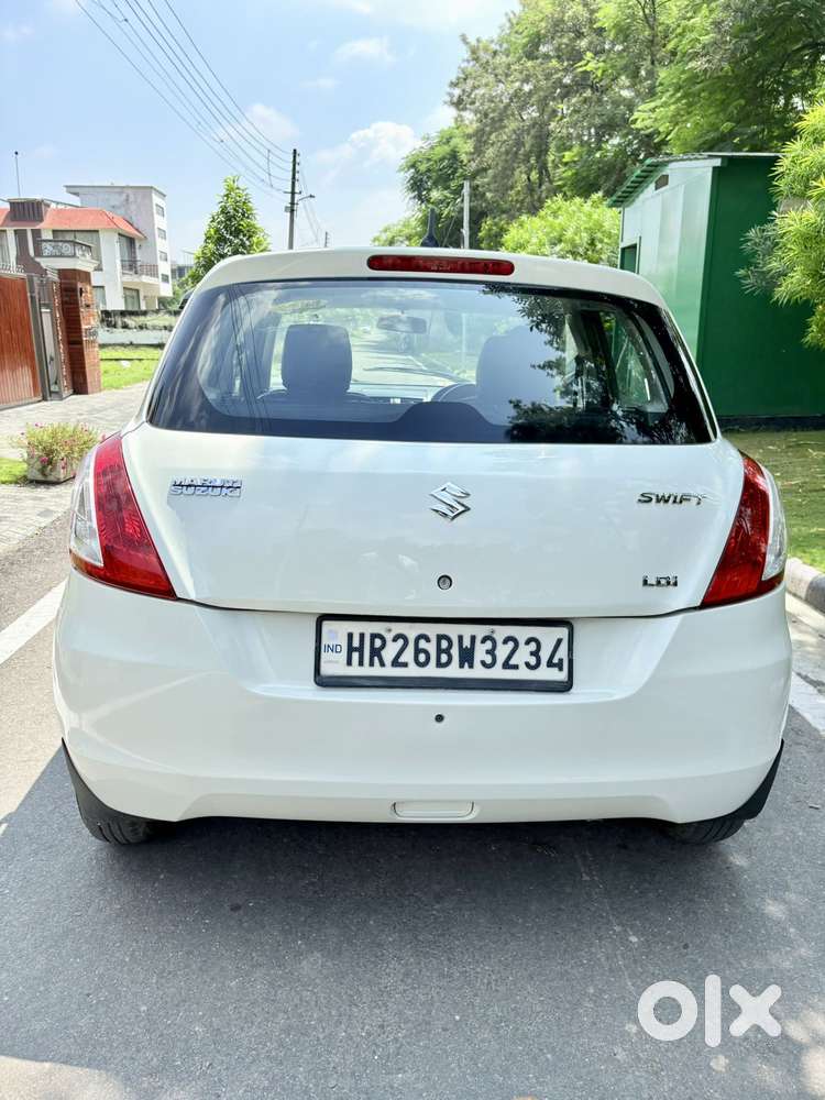 Maruti Suzuki Swift Lxi Option, 2012, Petrol