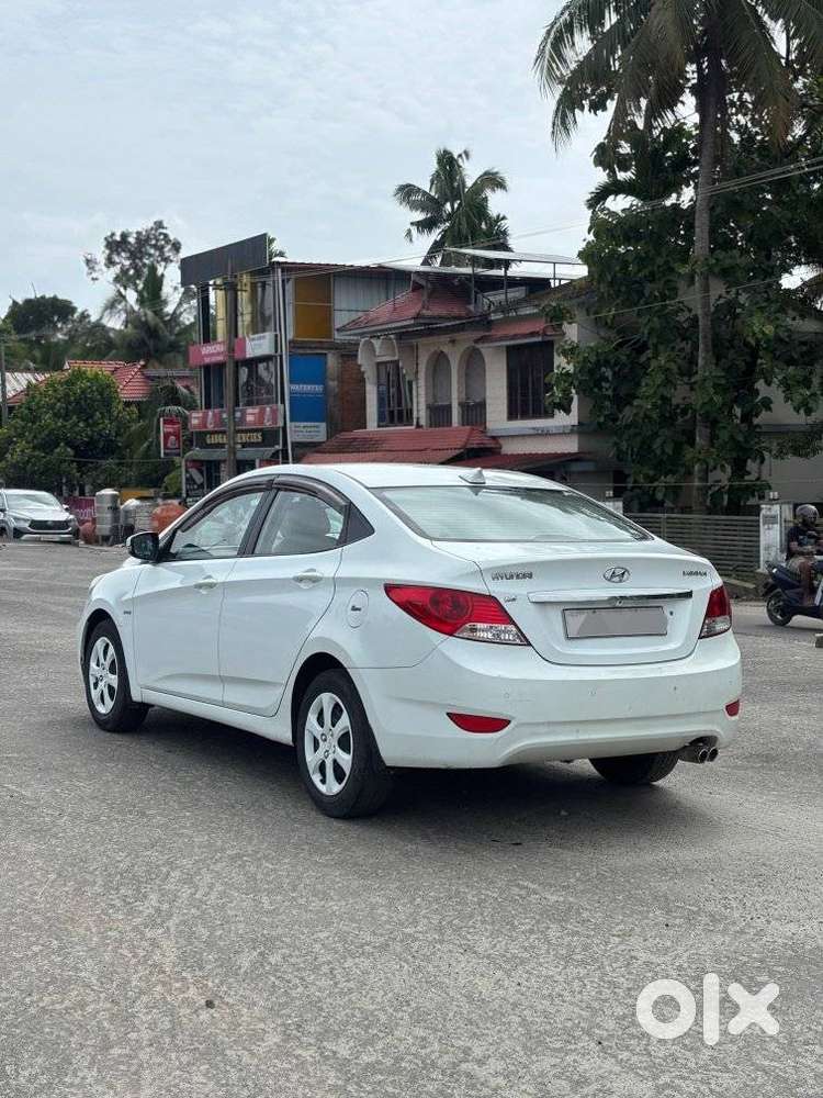 Hyundai Verna Fluidic 1.6 Vtvt Sx Opt, 2013, Petrol