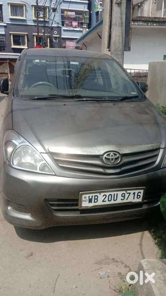 Toyota Innova 2010 Diesel Well Maintained