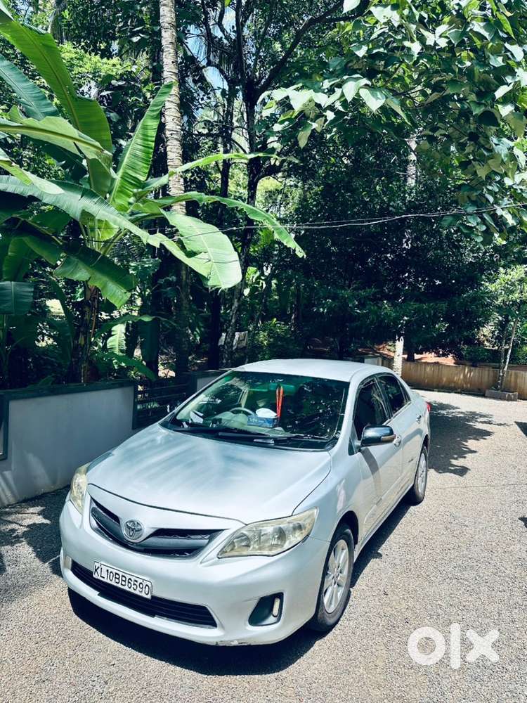 Toyota Corolla Altis 2012