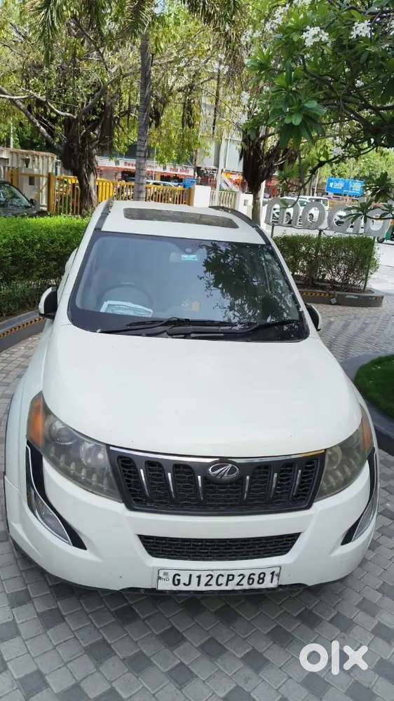 Mahindra Xuv W10 2016