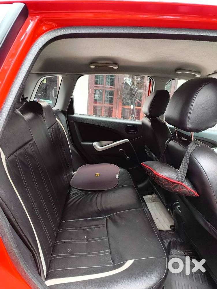 Ford Figo 1.2p Titanium Mt, 2012, Petrol