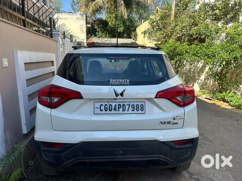 Mahindra Xuv300 2023 Diesel Well Maintained