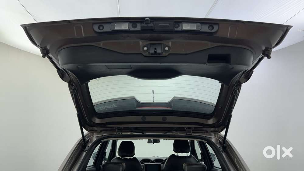 Nissan Magnite 1.0 Xv Premium Turbo Cvt, 2021, Petrol