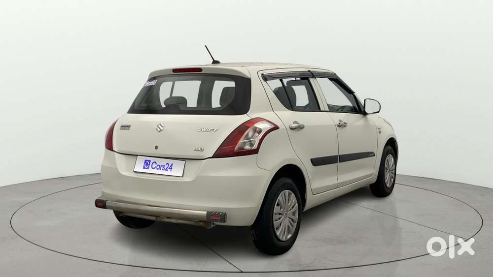 Maruti Suzuki Swift Lxi, 2016, Petrol