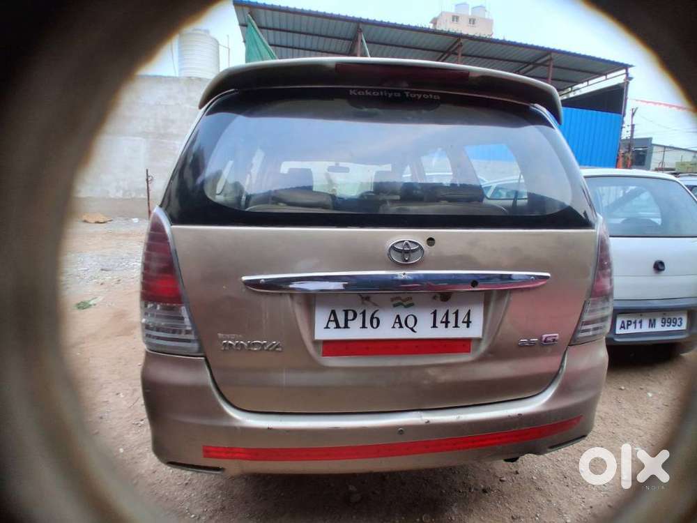 Toyota Innova 2.5 G (diesel) 8 Seater, 2005, Diesel