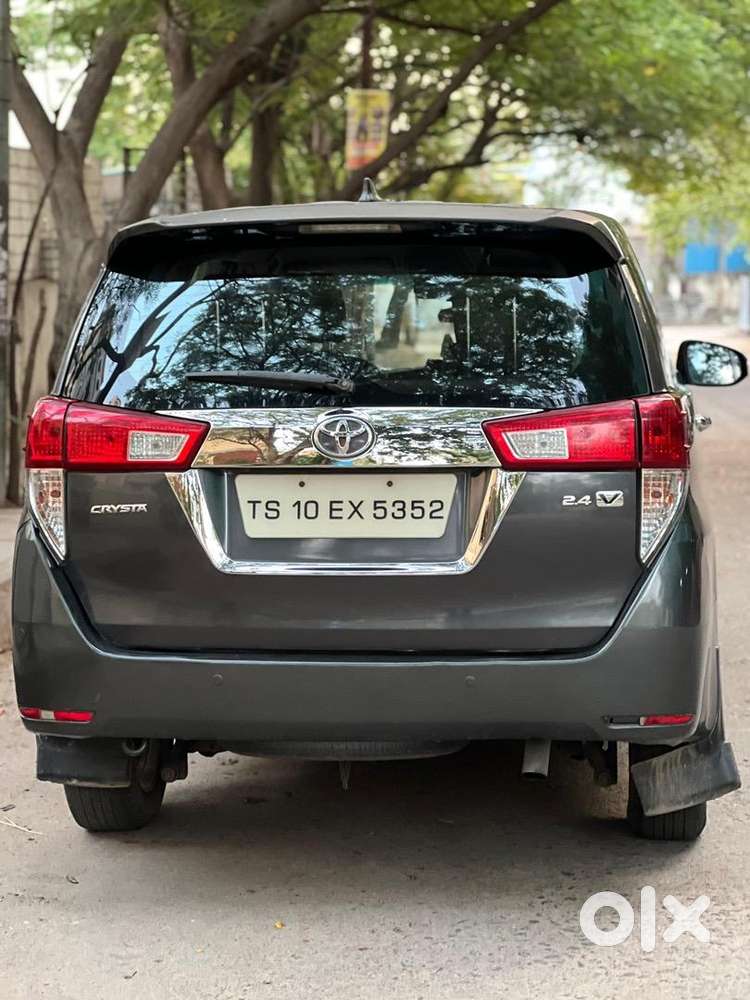 Toyota Innova Crysta 2016 Diesel Well Maintained