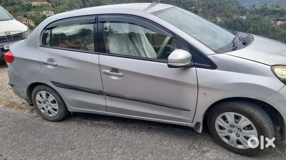 Honda Amaze 2015 Petrol And Aftermarket Cng Well Maintained