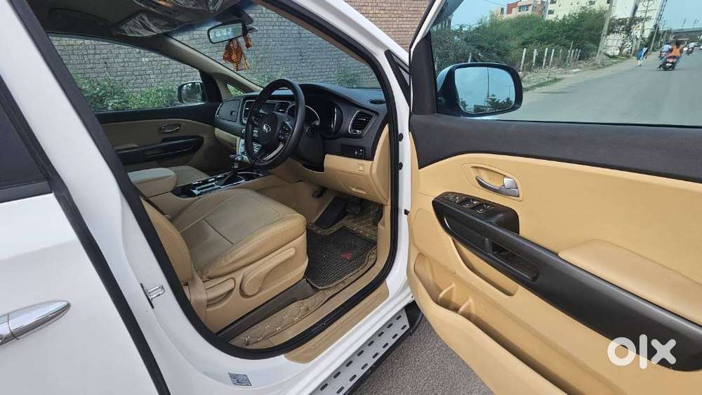 Kia Carnival Premium, 2021, Diesel