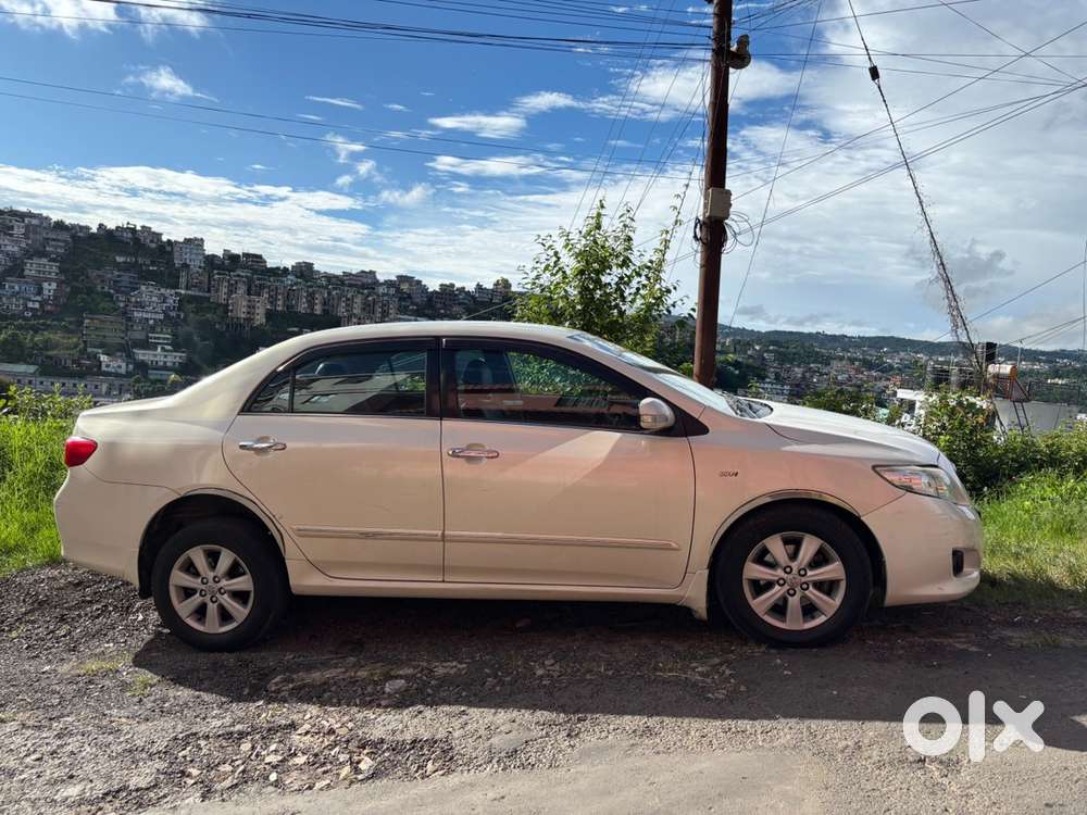 Toyota Corolla Altis 2010