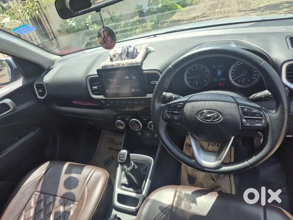 Hyundai Venue 2021 Petrol 38000 Km Driven