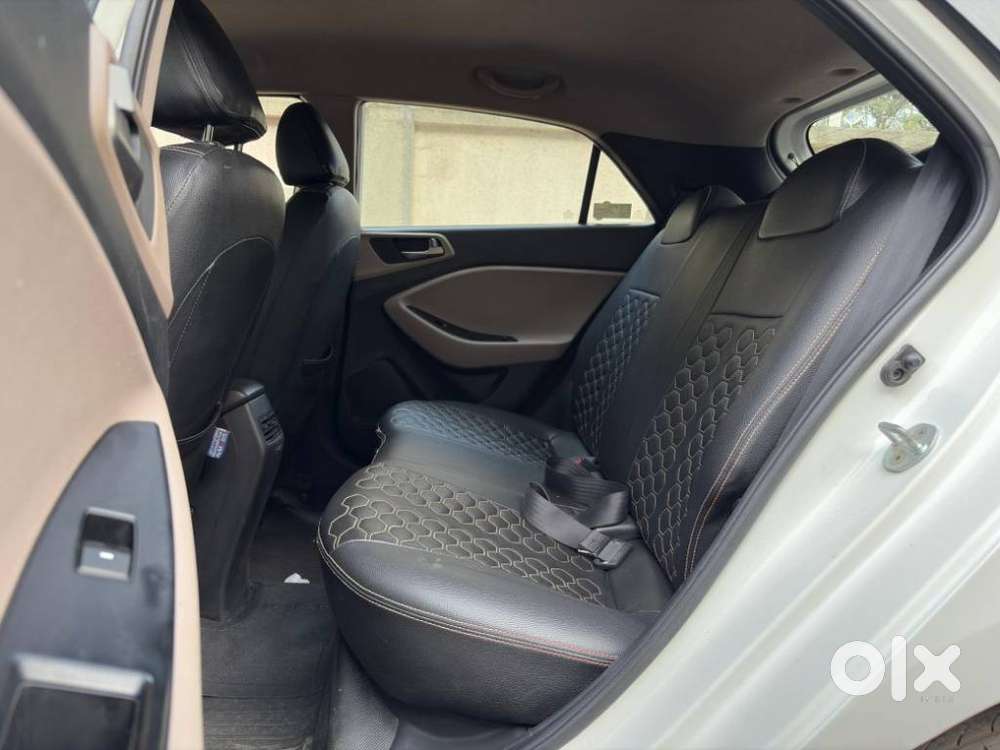 Hyundai I20 Sportz Plus, 2015, Petrol