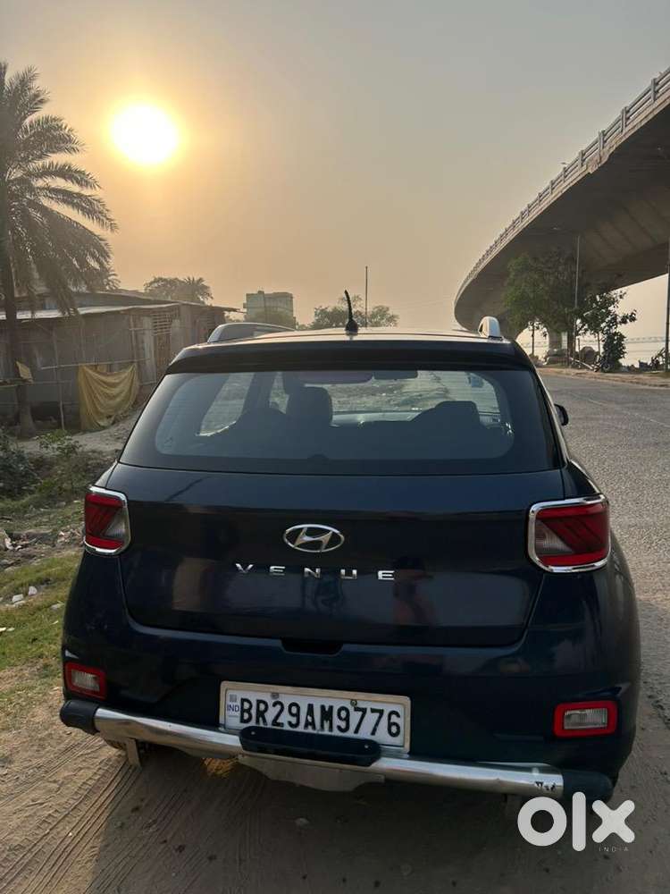Hyundai Venue 2020 Petrol Well Maintained