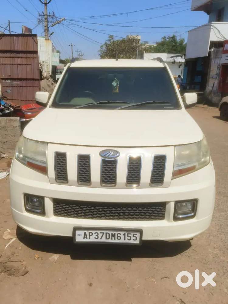 Mahindra Tuv 300 2018 Diesel Well Maintained Govt Used