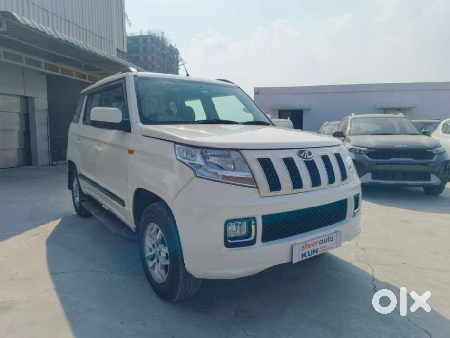 Mahindra Tuv 300 T8, 2016, Petrol