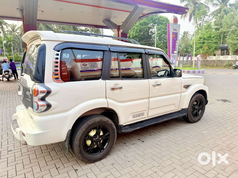 Mahindra Scorpio S10, 2014, Diesel