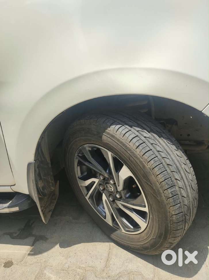 Toyota Innova Crysta [2020-ongoing] 2.4 Gx 8 Str, 2022, Diesel