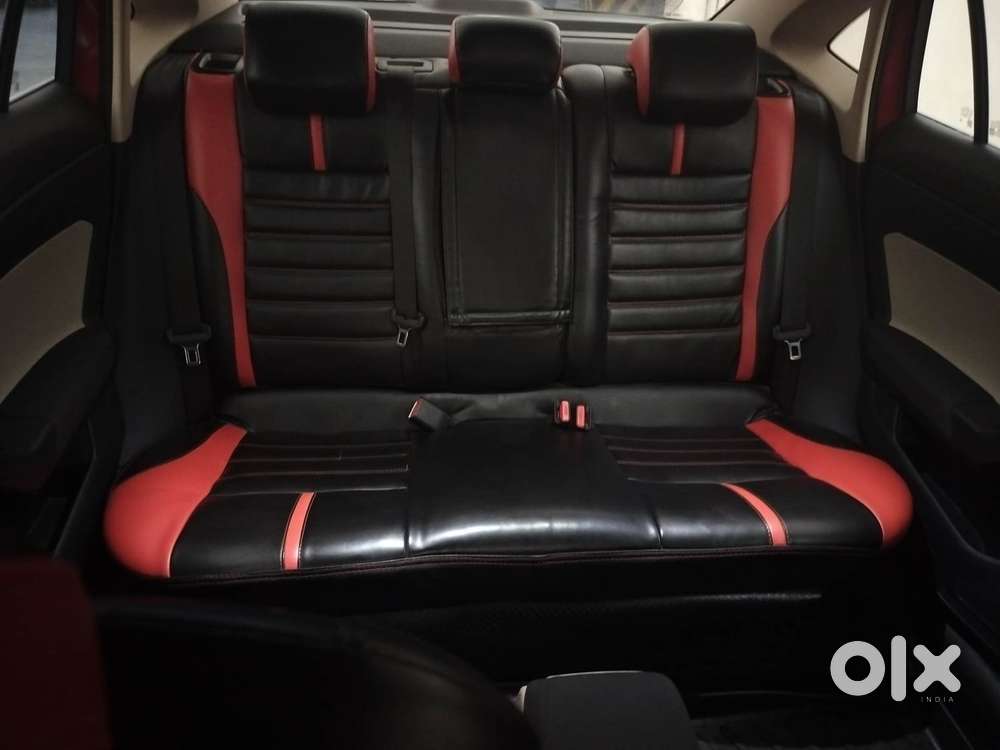 Skoda Slavia Ambition 1.0l Tsi At, 2022, Petrol