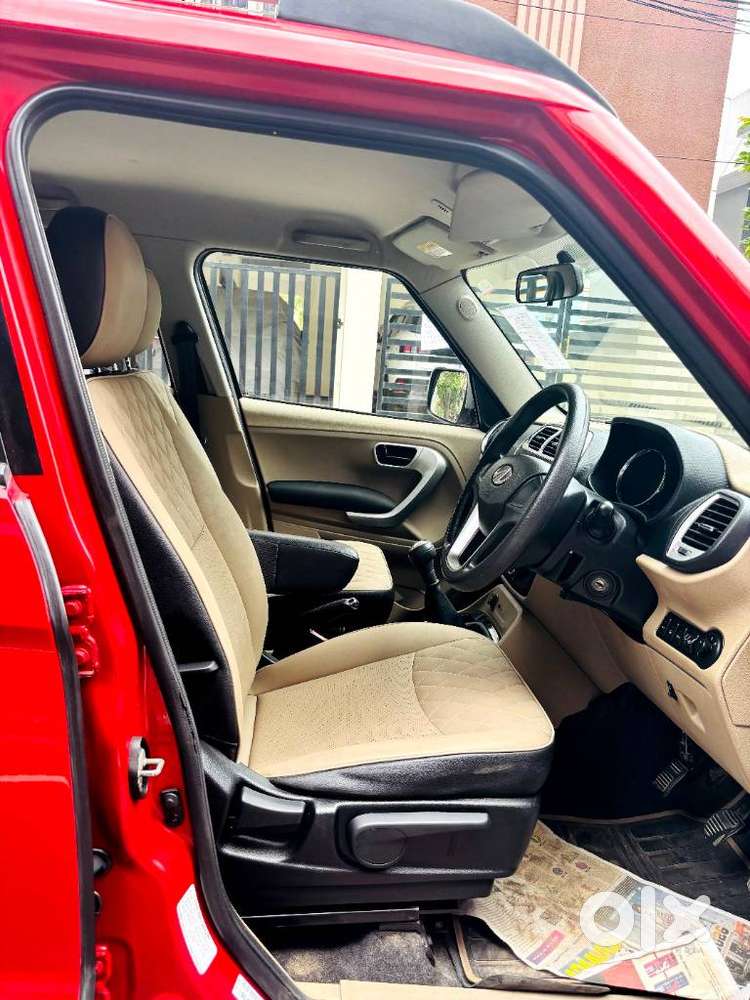 Mahindra Tuv 300 T10, 2018, Diesel