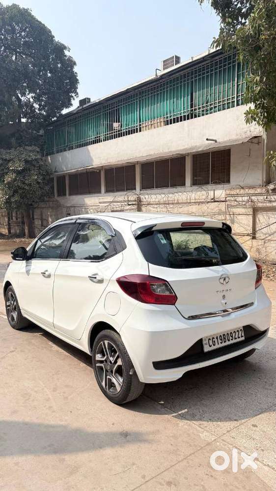 Tata Tiago 1.2 Revotron Xz (o), 2023, Petrol
