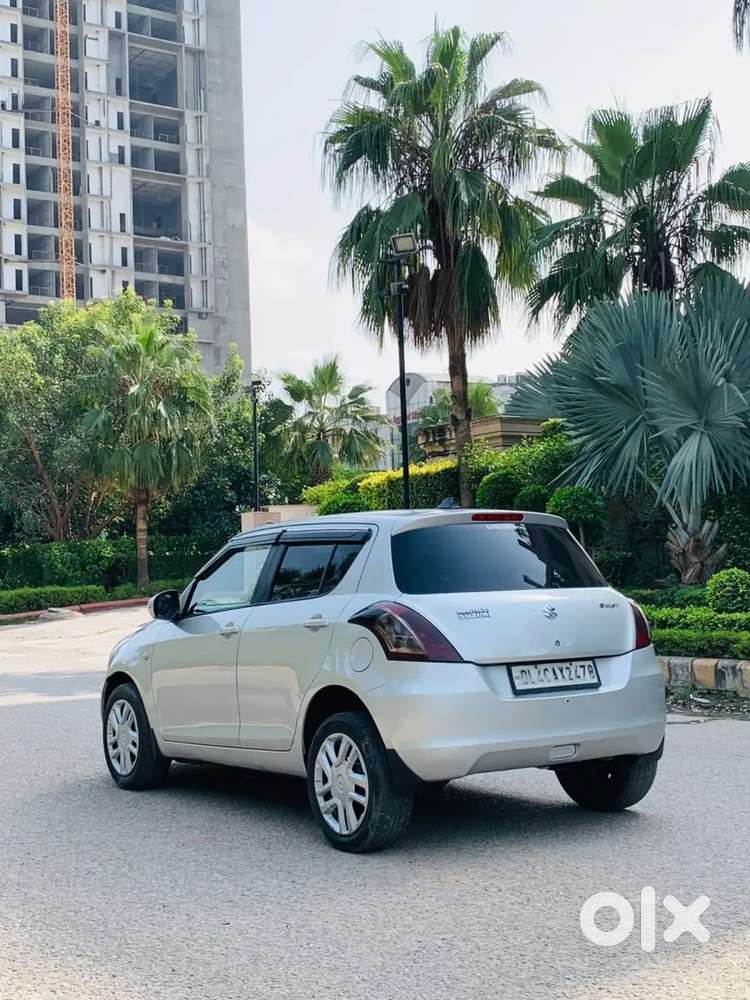 Maruti Suzuki Swift Lxi Optional-o, 2017, Petrol