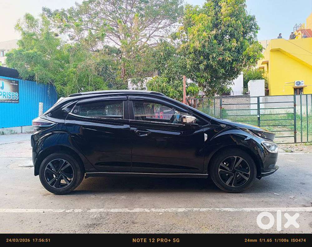 Tata Altroz 1.2 Xz Plus Dark Edition, 2023, Petrol