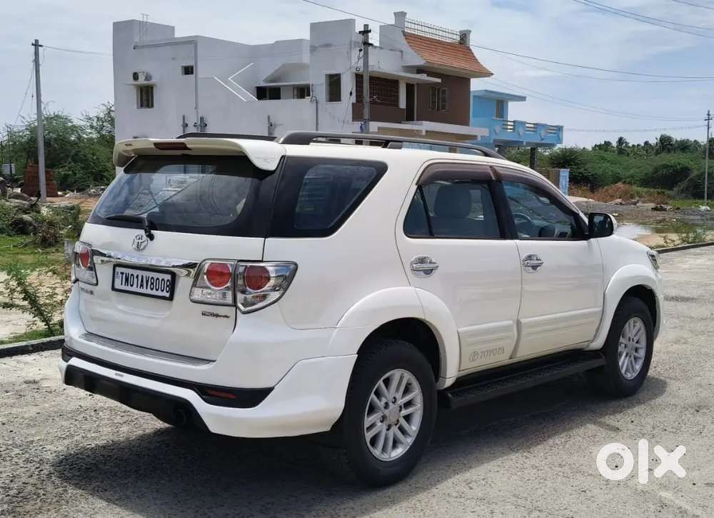 Toyota Fortuner (trd)