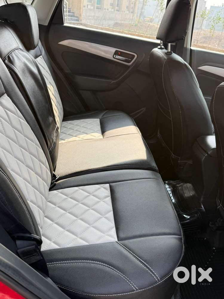 Maruti Suzuki Brezza Zdi+ Dual Tone, 2017, Diesel