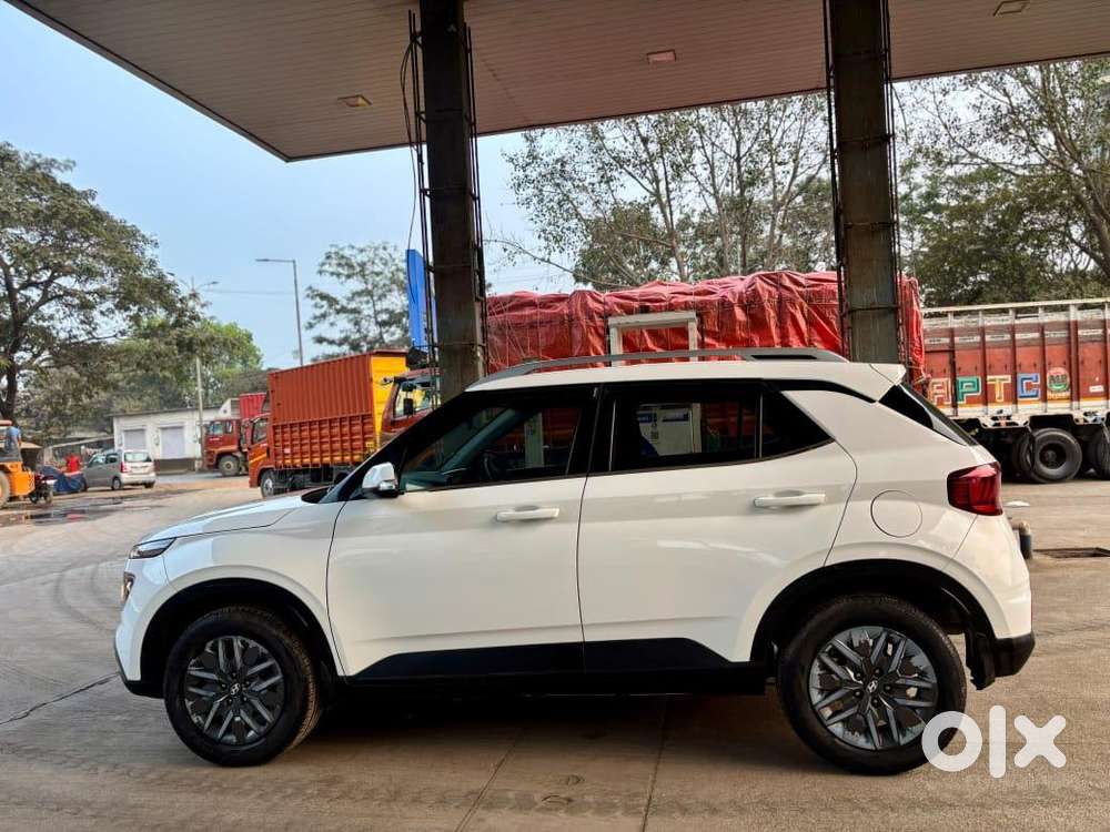 Hyundai Venue 2021 Diesel Well Maintained
