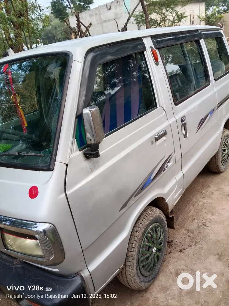 मारुति वैन बिकाऊ हे अच्छी कंडीशन हे कोई भी खर्चा नहीं हे