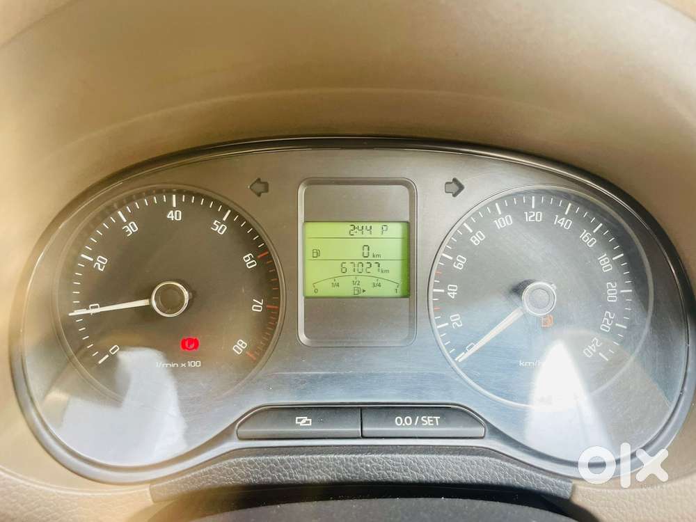 Skoda Rapid 1.6 Elegance Plus Mpi At, 2013, Petrol