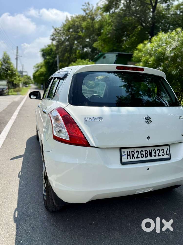 Maruti Suzuki Swift Lxi Optional-o, 2011, Petrol