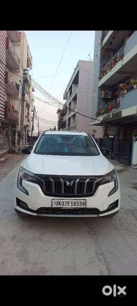 Xuv 7oo Ax7 2024 Diesel Well Maintained.