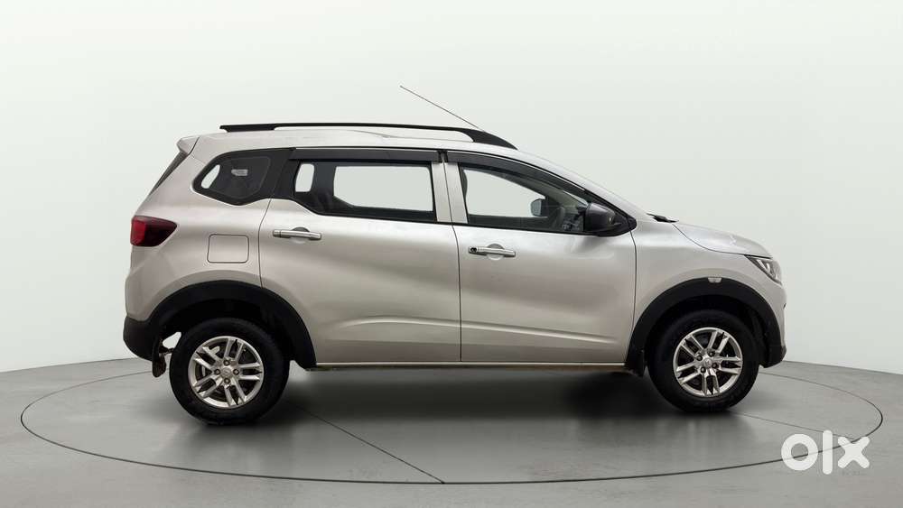 Renault Triber Rxl, 2022, Petrol
