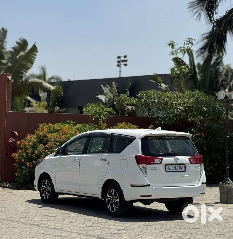 Toyota Innova Crysta 2.4 V 7 Str, 2023, Diesel