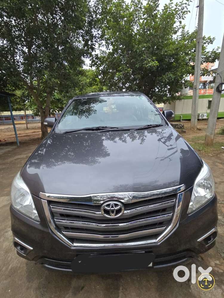 Toyota Innova 2.5 Vx (diesel) 8 Seater Bs Iv, 2015, Diesel