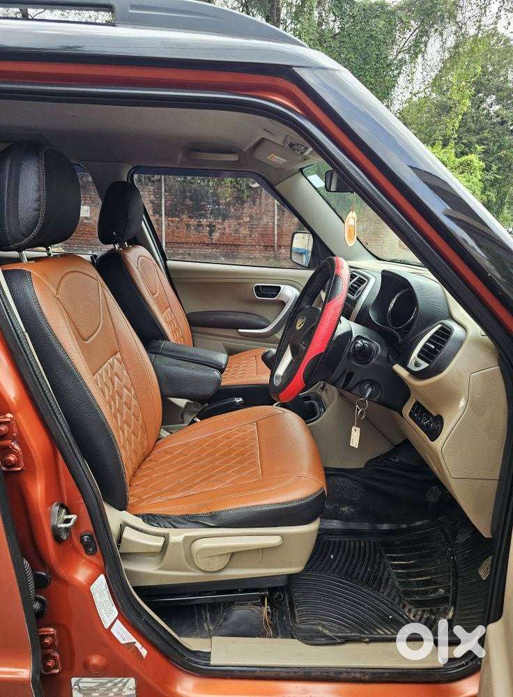 Mahindra Tuv 300 Mhawk100 T8 Dual Tone, 2017, Diesel