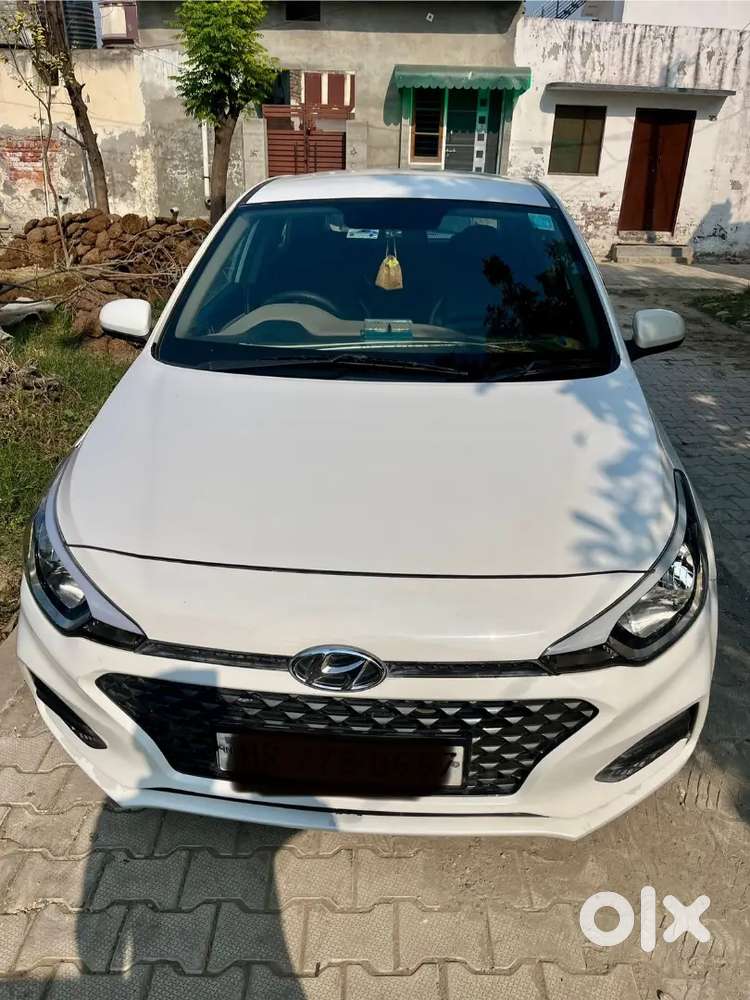 Urgent Selling, Bahar Jana H Isliye, Family Car