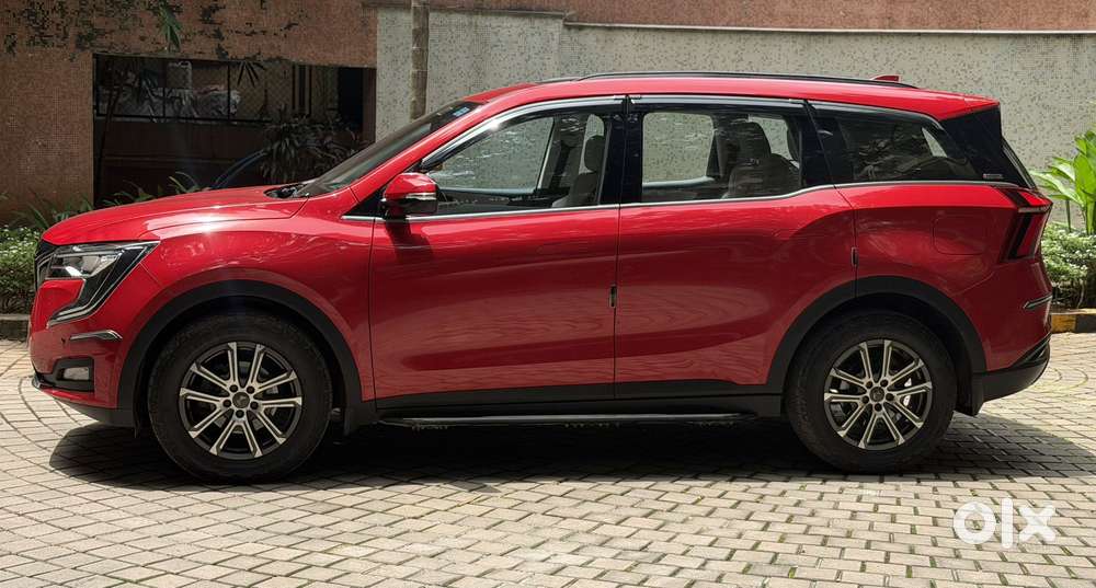 Mahindra Xuv700 2.0 Ax 7 Petrol Mt Str, 2022, Petrol