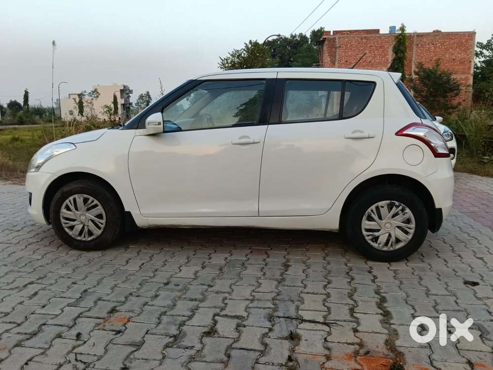 Maruti Suzuki Swift Vxi + Manual, 2012, Petrol