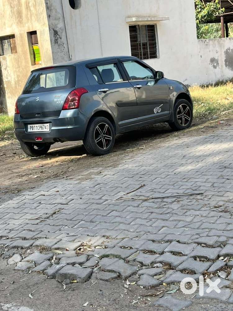 Maruti Suzuki Swift 2010 Petrol Well Maintained