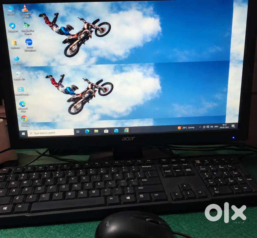 HP COMPUTER WITH 4+256+i5