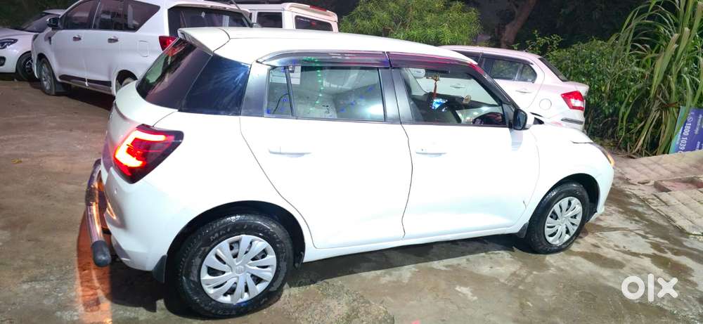 Maruti Suzuki Swift Vxi Optional, 2025, Petrol