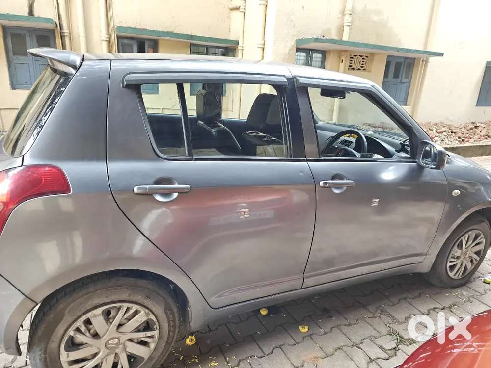 Maruti Suzuki Swift Lxi 2005
