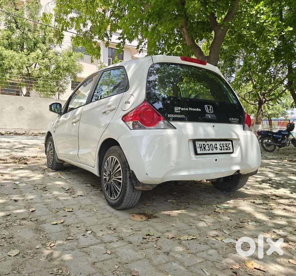 White Honda Brio 2017 With Sequential Cng On Paper In Good Condition.