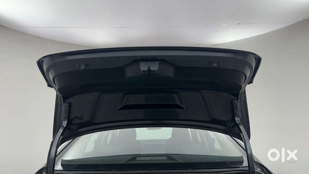 Skoda Slavia Style 1.0l Tsi At, 2023, Petrol