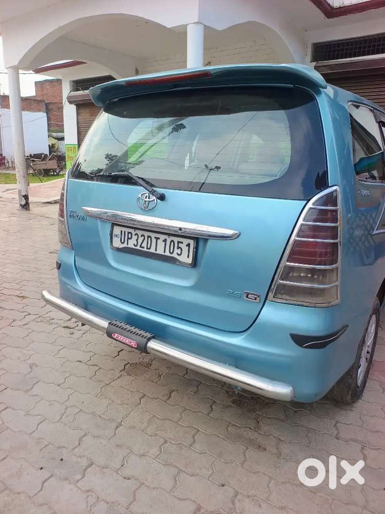 Toyota Innova Hycross 2011